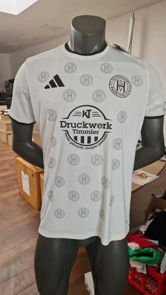 Trikotsatz bedruckt mit Sponsor Druckwerk Timmler