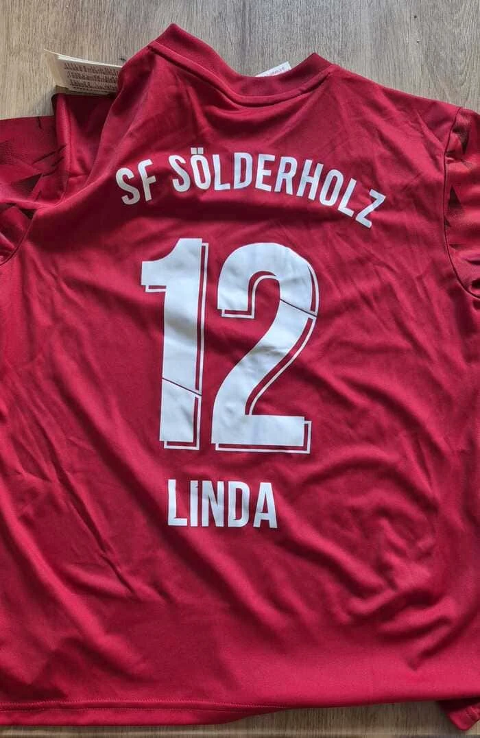 Spielertrikot bedruckt mit Name für den SF Sölderholz